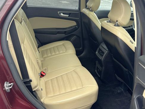 Used 2017 Ford Edge SEL w/ Equipment Group 201A AWD/4WD image 9