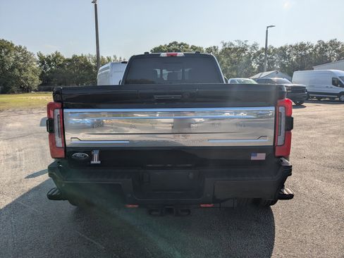 Used 2024 Ford F350 Platinum image 5
