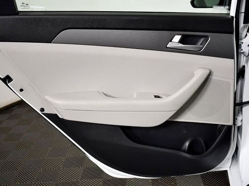 Used 2015 Hyundai Sonata SE image 39