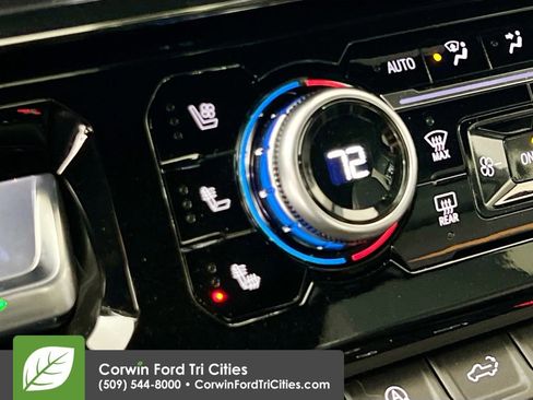 Used 2023 GMC Sierra 1500 AT4 image 24