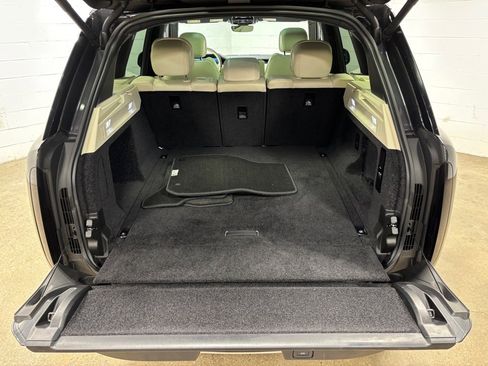 Used 2023 Land Rover Range Rover SE image 40