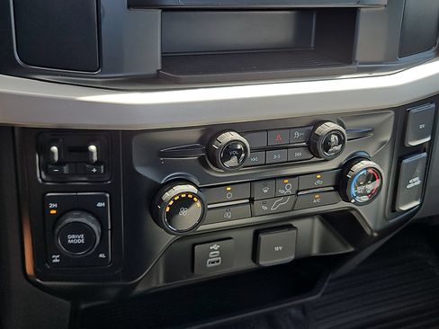New 2026 Ford F250 XL w/ FX4 Off-Road Package AWD/4WD image 12
