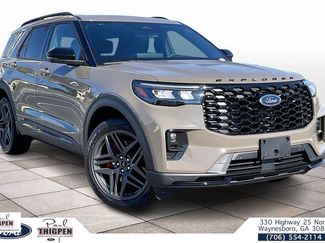 New 2026 Ford Explorer ST-Line w/ ST-Line Street Pack video 1