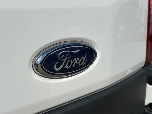 Used 2018 Ford Transit 150 XLT image 29