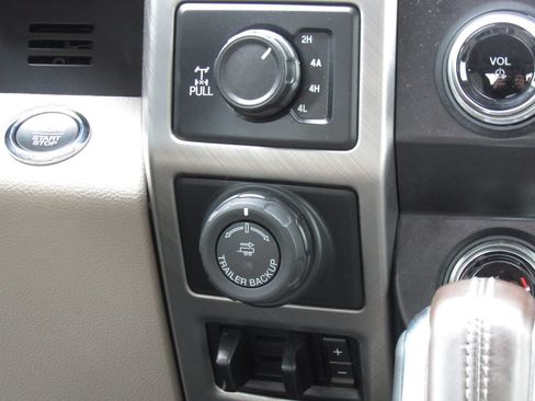 Used 2019 Ford F150 Limited AWD/4WD image 32