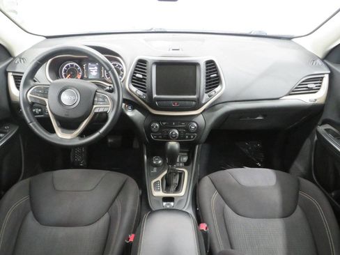 Used 2015 Jeep Cherokee Latitude w/ Comfort/Convenience Group image 13