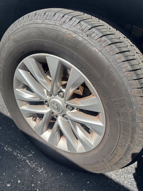 Used 2016 Lexus GX 460 w/ Premium Package AWD/4WD image 13