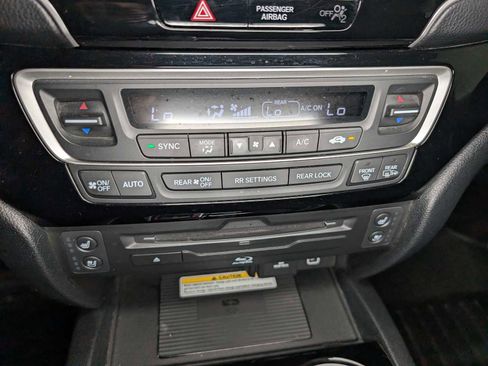 Used 2021 Honda Pilot Elite image 28