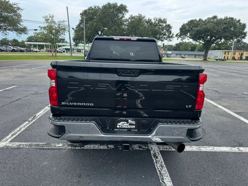Used 2024 Chevrolet Silverado 2500 LT AWD/4WD image 7