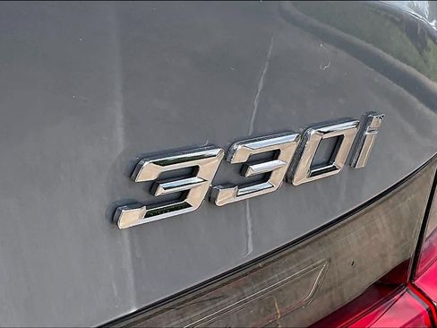 Used 2026 BMW 330i Sedan w/ M Sport Package RWD image 28