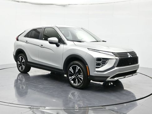 Used 2024 Mitsubishi Eclipse Cross SE image 3