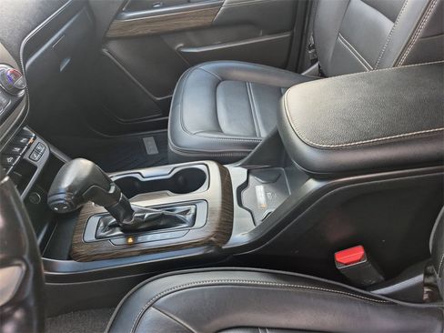 Used 2020 GMC Canyon Denali image 27