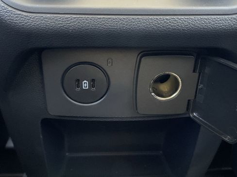 Used 2025 Ford Explorer Active w/ Active Comfort Package image 24