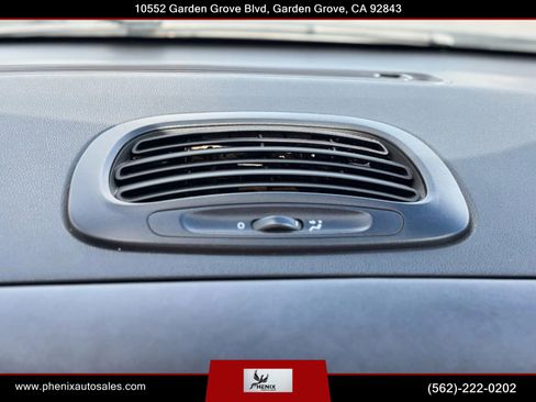 Used 2017 FIAT 500L Trekking w/ Dual-Pane Sunroof Package image 35