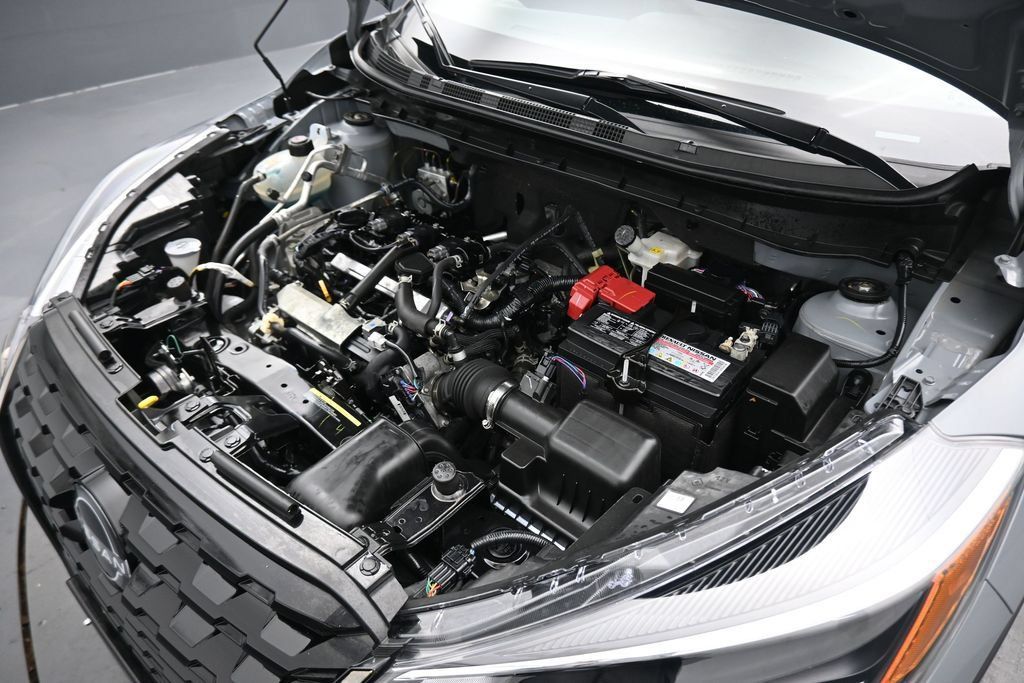 Used 2023 Nissan Kicks SR FWD image 47