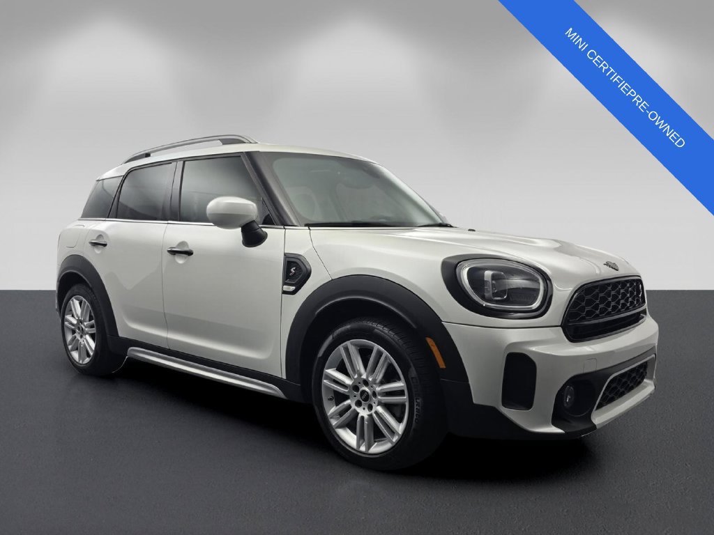 Used 2024 MINI Cooper Countryman S w/ Premium Package FWD image 1