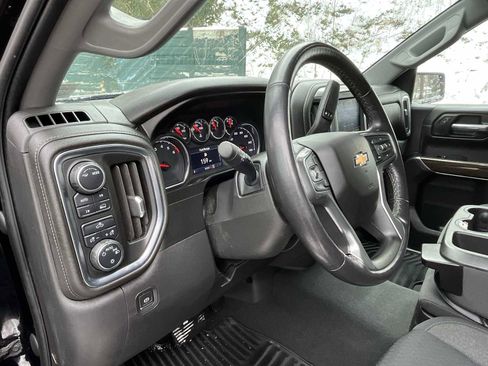 Used 2021 Chevrolet Silverado 1500 LT AWD/4WD image 10