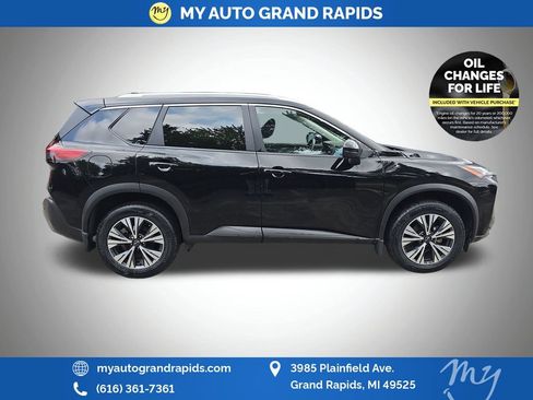 Used 2023 Nissan Rogue SV AWD/4WD image 8