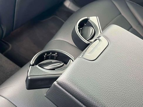 Used 2020 Mercedes-Benz GLC 300 image 17