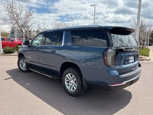 New 2026 Chevrolet Suburban LT w/ Comfort Package AWD/4WD image 4