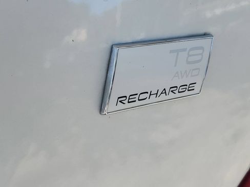 Certified 2022 Volvo XC90 T8 Inscription w/ Advanced Package AWD/4WD image 8