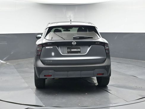 Used 2025 Nissan Kicks SV image 4