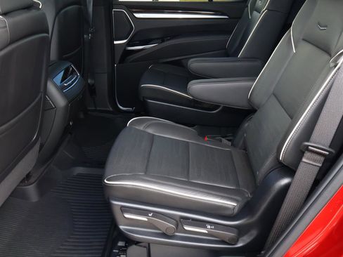 Certified 2025 Cadillac Escalade Premium Luxury w/ LPO, Floor Liner Package image 27