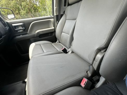 Used 2018 Chevrolet Silverado 2500 W/T AWD/4WD image 35