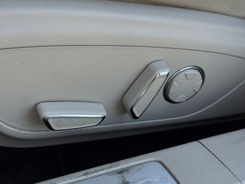 Used 2017 Lincoln MKZ Select w/ Climate Package image 29