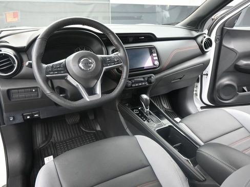 Used 2021 Nissan Kicks SR w/ SR Premium Package image 15