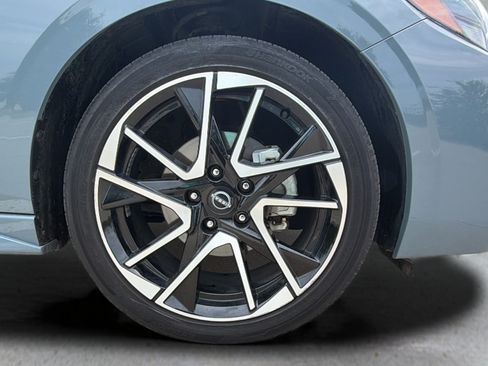 Used 2024 Nissan Sentra SR FWD image 23