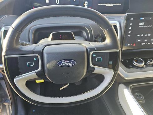 Used 2025 Ford Expedition Max Platinum image 6