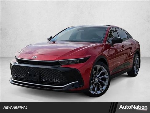 Used 2026 Toyota Crown Limited image 1