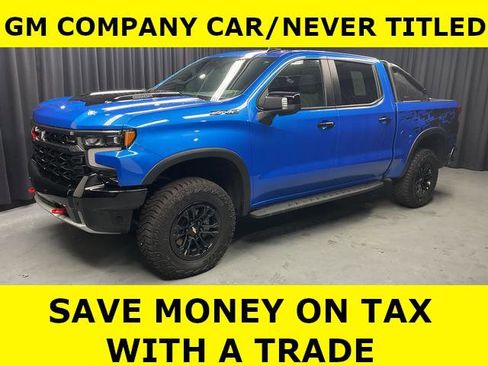 Used 2025 Chevrolet Silverado 1500 ZR2 AWD/4WD image 2