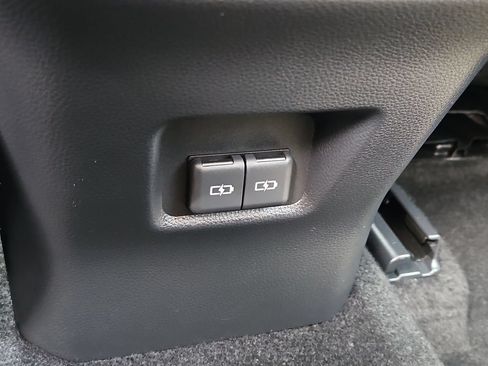 Used 2023 Toyota RAV4 XLE Premium AWD/4WD image 23