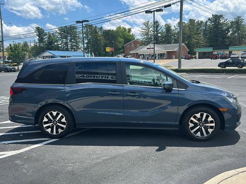 Used 2026 Honda Odyssey EX-L image 12
