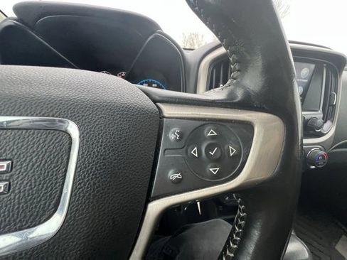 Used 2021 GMC Canyon Denali image 16