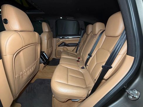 Used 2014 Porsche Cayenne AWD/4WD image 22