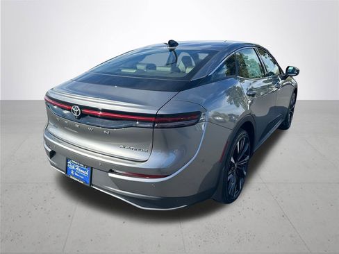 New 2026 Toyota Crown Platinum image 7