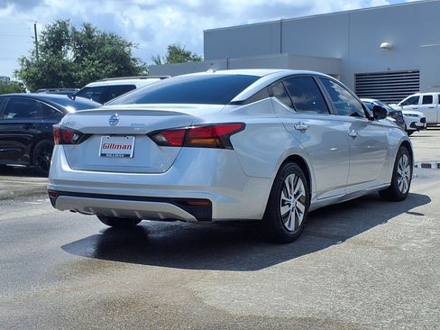 Used 2020 Nissan Altima 2.5 S FWD image 8