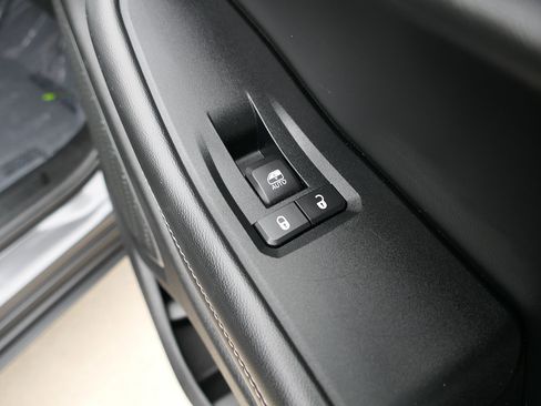 Used 2022 Jeep Grand Cherokee Altitude AWD/4WD image 24