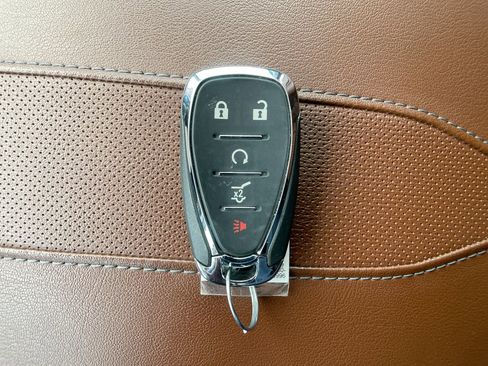 Used 2021 Chevrolet Traverse High Country image 33