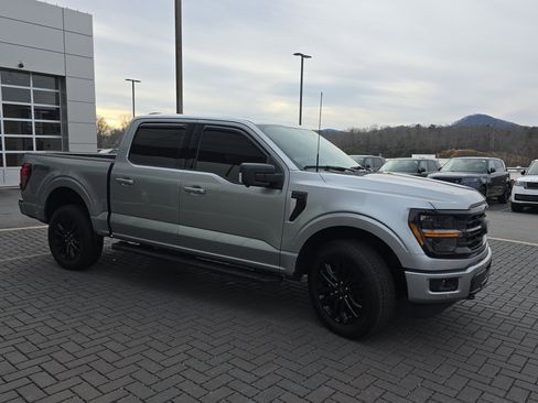 Used 2025 Ford F150 XLT w/ Equipment Group 302A MID image 3
