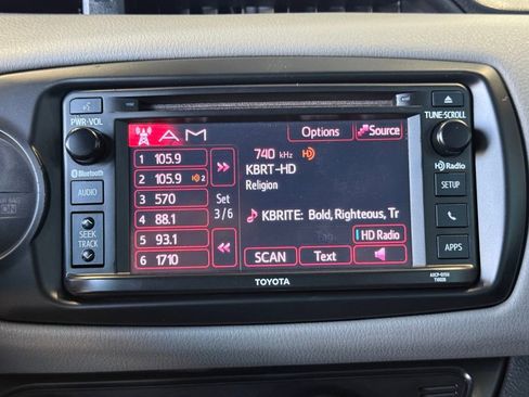 Used 2017 Toyota Yaris L w/ Carpet Mat Package image 26