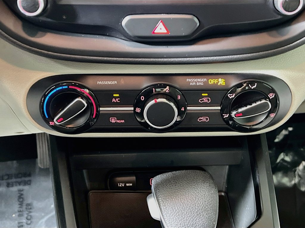 Used 2020 Kia Soul LX FWD image 21