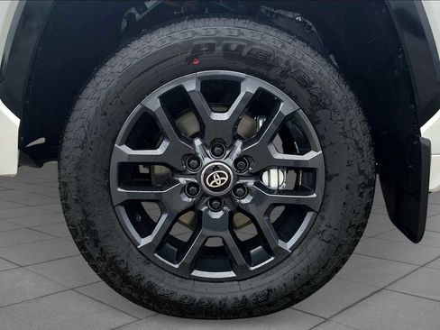 New 2025 Toyota Tundra Platinum image 11