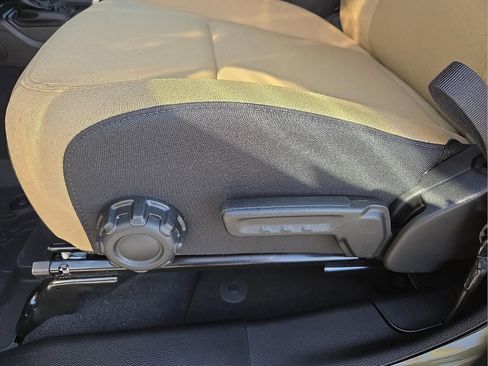 New 2026 Jeep Gladiator Willys AWD/4WD image 14