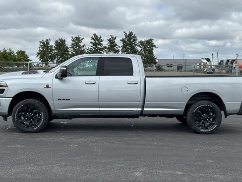 New 2026 RAM 2500 Laramie AWD/4WD image 6