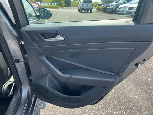 Used 2024 Volkswagen Jetta SE FWD image 25