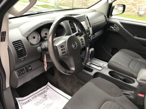 Used 2017 Nissan Frontier SV RWD image 11